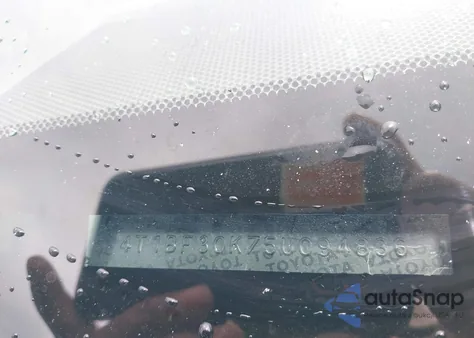 2005 Toyota Camry Xle V6 z USA, uszkodzony, nr VIN 4T1BF30K75U094836